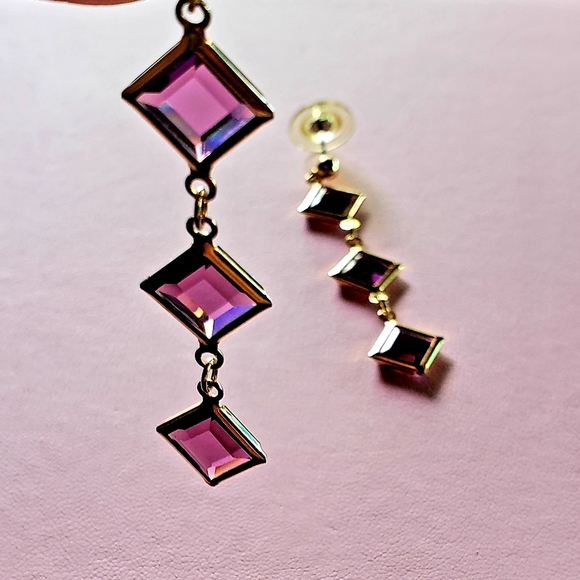 VTG AVON Glamorous Amethyst Colored Dangle Earrings - EVC - Picture 1 of 8